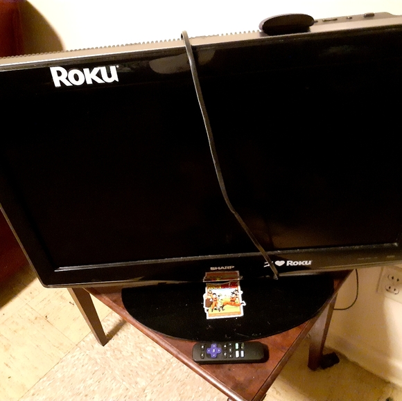 Sharp 32" tv with roku - Picture 1 of 4